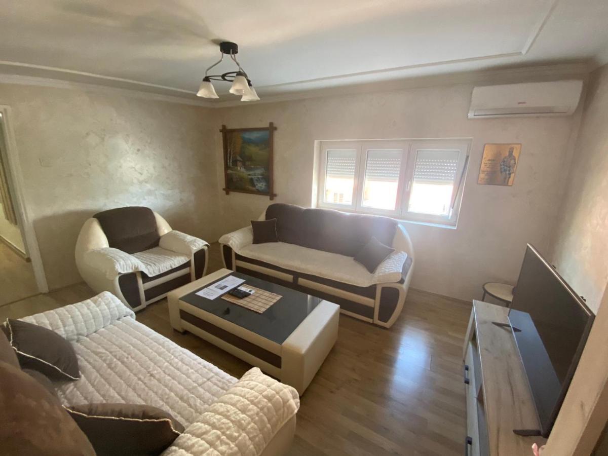 Apartman Niksic Apartment Ngoại thất bức ảnh